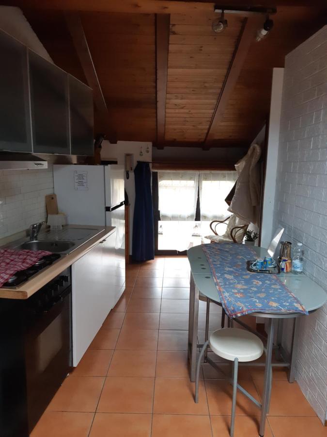 Little 58 Appartement Luino Buitenkant foto